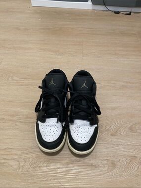 Jordan kids  Black and White Low-Top Sneakers